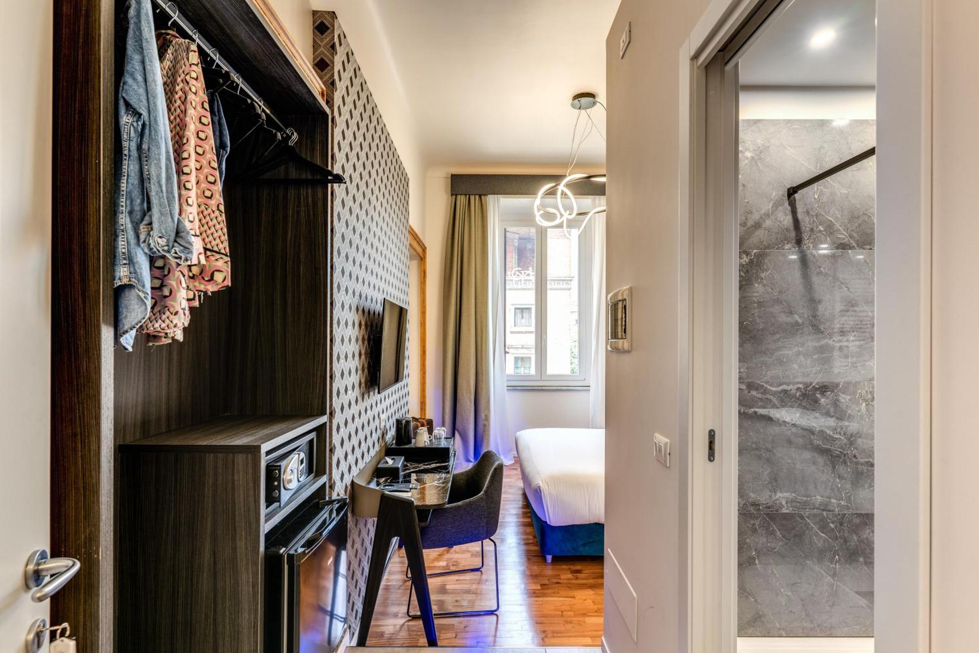 Guest house Arenula 2*